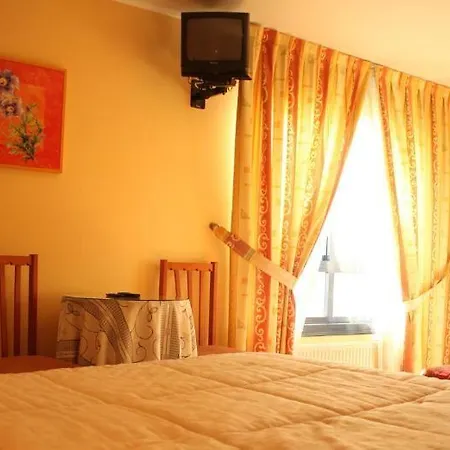 La Poetisa - Auto Check-in