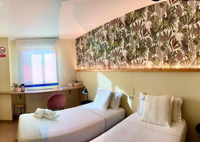 La Poetisa - Auto Check-in