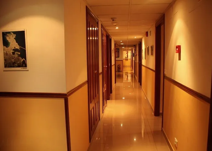 La Poetisa - Auto Check-in 3* Culleredo